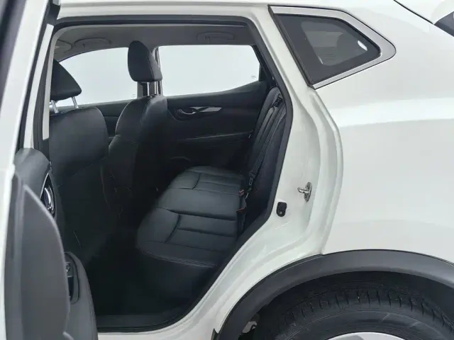 Nissan Qashqai — Фото автомобиля 15