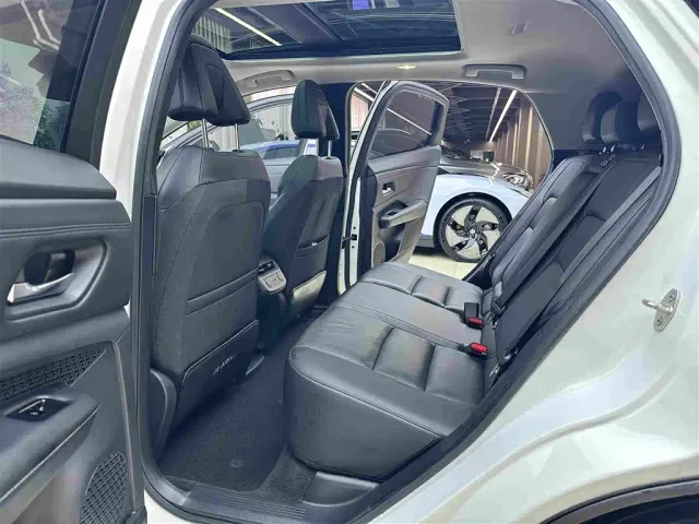 Nissan Ariya — Фото автомобиля 10