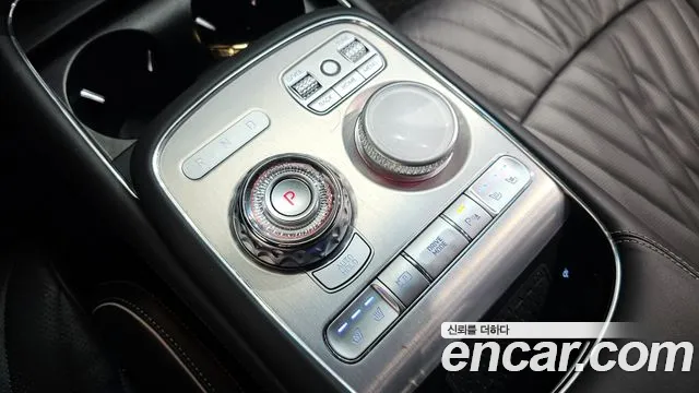 Genesis G90 Бензин 3.5 Turbo e-S/C AWD — Фото автомобиля 9
