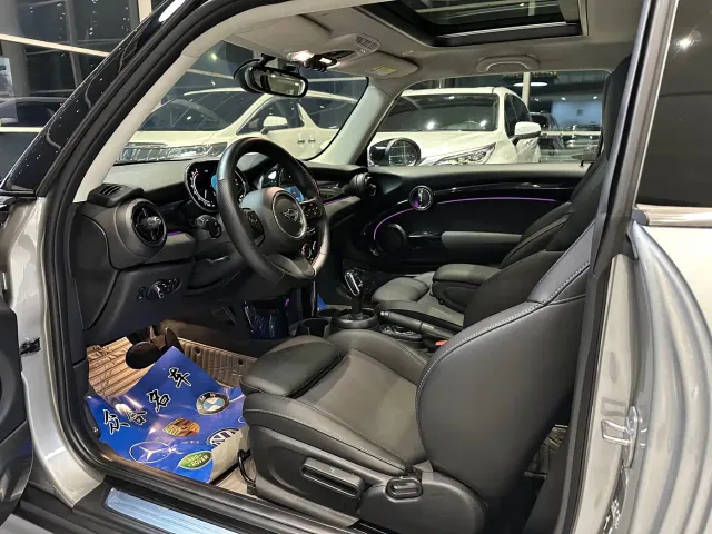 MINI Hatch — Фото автомобиля 9