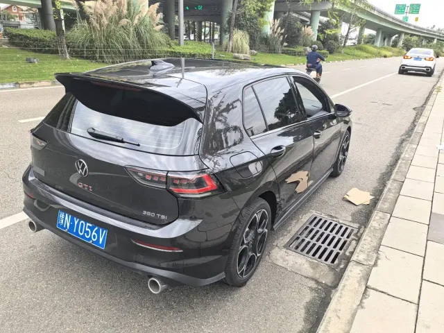 Volkswagen Golf GTI — Фото автомобиля 5