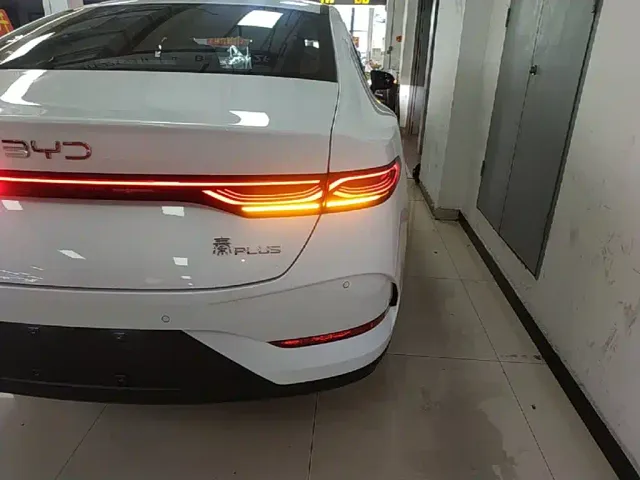 BYD Qin PLUS — Фото автомобиля 7