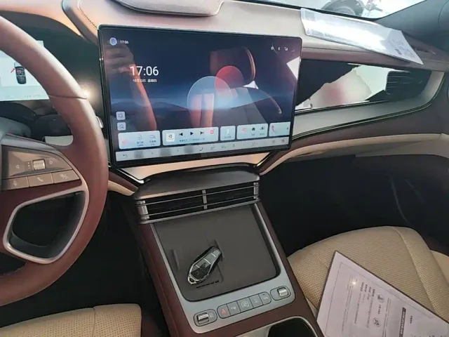 BYD Seal 07 DM-i — Фото автомобиля 9