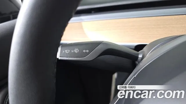 Tesla Model Y — Фото автомобиля 20