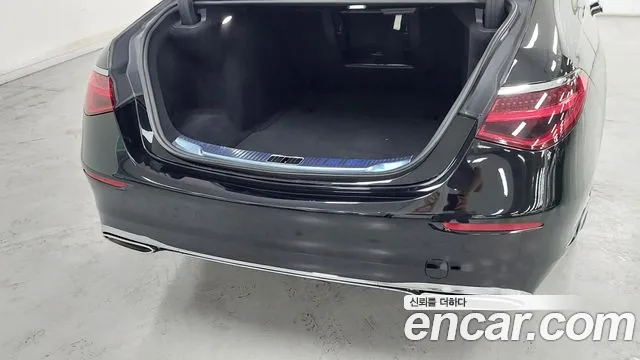 Mercedes-Benz S-Class — Фото автомобиля 11