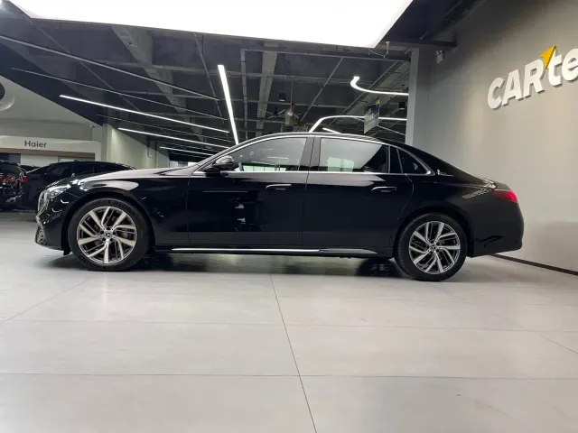 Mercedes-Benz E-Class — Фото автомобиля 7
