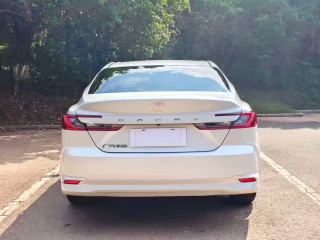 Toyota Camry — Фото автомобиля 8