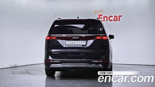 Kia Canival Carnival 4 поколение Бензин 9 мест Noblesse — Фото автомобиля 4