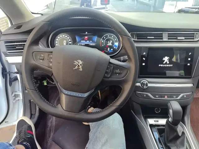 Peugeot 408 — Фото автомобиля 9