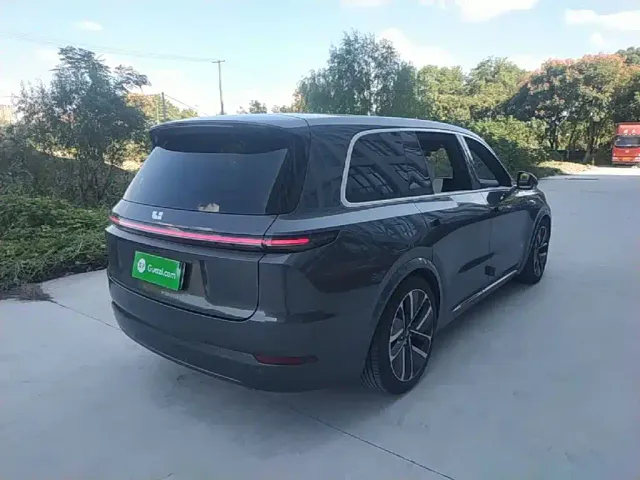 Li Auto L9 — Фото автомобиля 6