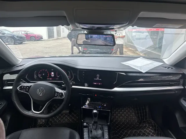 Volkswagen Passat — Фото автомобиля 9