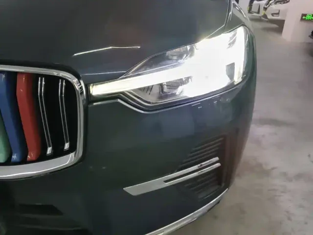 Volvo XC60 — Фото автомобиля 23