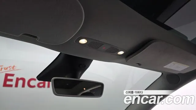 Tesla Model Y — Фото автомобиля 27