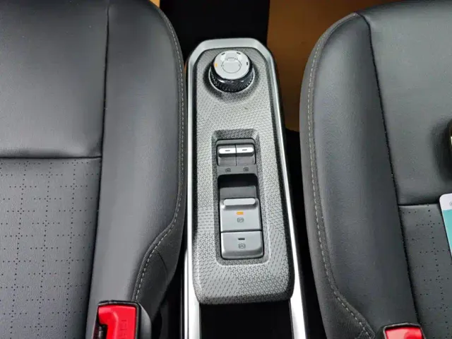 Baojun Yep — Фото автомобиля 16