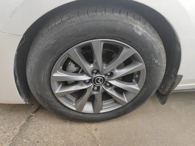 Mazda Axela — Фото автомобиля 22