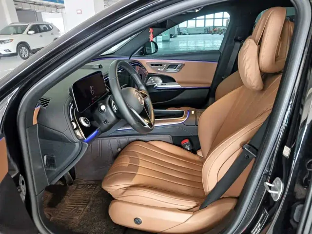 Mercedes-Benz E-Class — Фото автомобиля 8