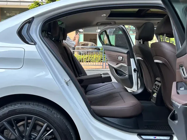BMW 3 Series — Фото автомобиля 30