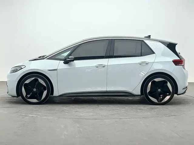 Volkswagen ID.3 — Фото автомобиля 4