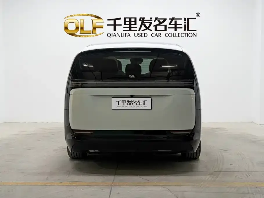 Li Auto Li Auto MEGA 2024 Ultra — Фото автомобиля 5
