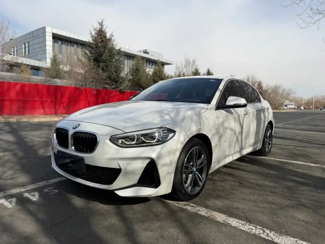 Фотография автомобиля — BMW 1 Series