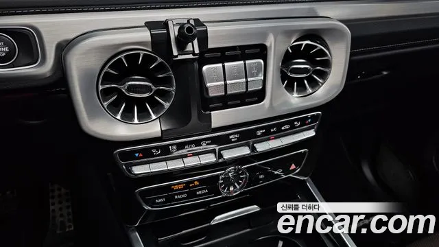 Mercedes-Benz G-Class — Фото автомобиля 26