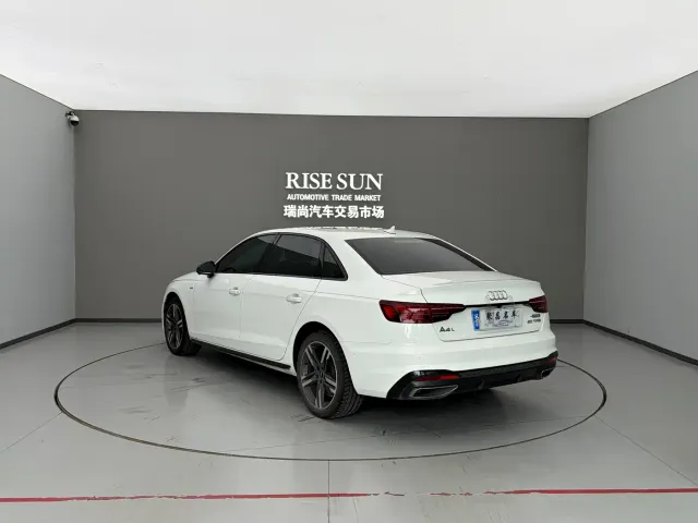 Audi A4L — Фото автомобиля 13
