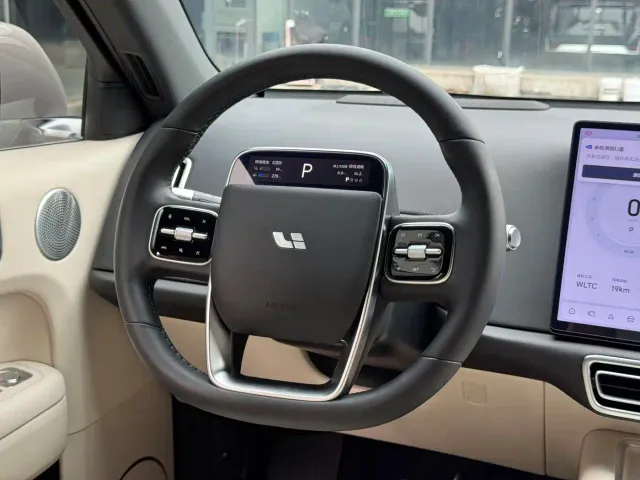 Li Auto L6 — Фото автомобиля 12