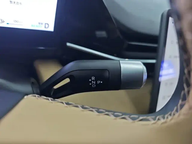 Geely Galaxy L6 — Фото автомобиля 13