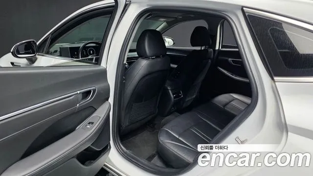 Hyundai Sonata Sonata Edge(DN8) 2.0 LPG(Для проката) — Фото автомобиля 23