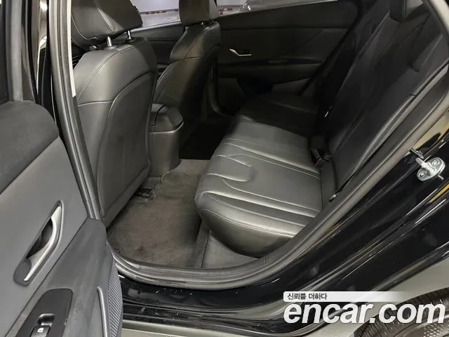 Hyundai Avante CN7 — Фото автомобиля 14