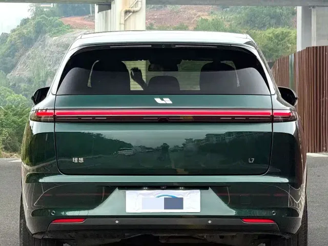 Li Auto L7 — Фото автомобиля 15