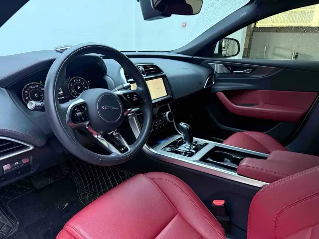 Jaguar XEL — Фото автомобиля 8