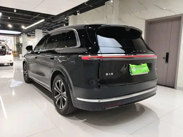 Aito M7 — Фото автомобиля 4