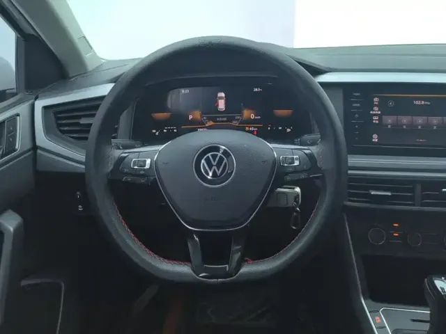 Volkswagen Polo — Фото автомобиля 15