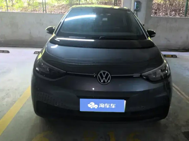 Volkswagen ID.3 — Фото автомобиля 2