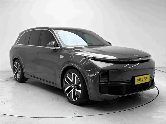 Li Auto L8 — Фото автомобиля 3