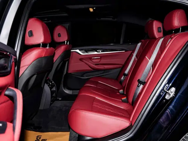 BMW 5 Series — Фото автомобиля 21