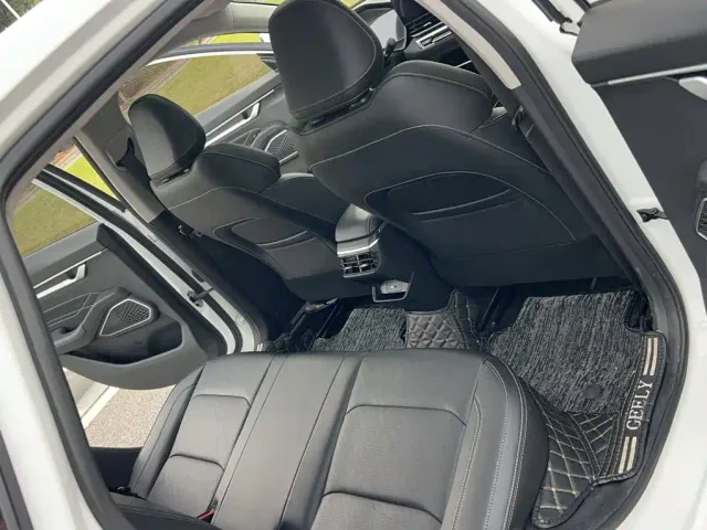 Geely Emgrand — Фото автомобиля 12