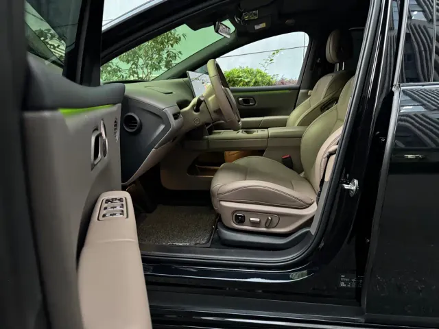 Li Auto i6 — Фото автомобиля 10