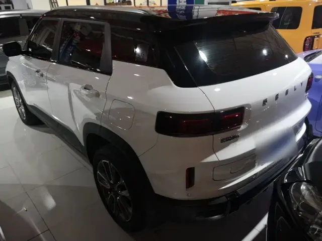 Geely ICON — Фото автомобиля 4