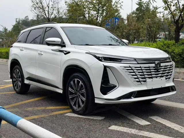 Changan CS75 Plus — Фото автомобиля 3