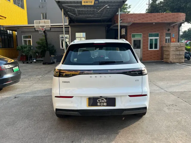 Geely Galaxy E5 — Фото автомобиля 5