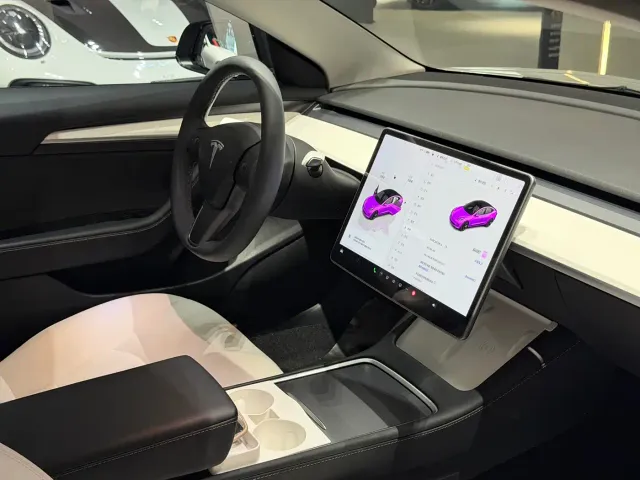 Tesla Model 3 — Фото автомобиля 13