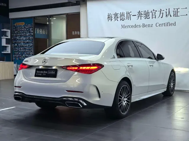 Mercedes-Benz C-Class — Фото автомобиля 3
