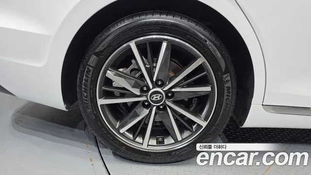 Hyundai Grandeur Grandeur (New) — Фото автомобиля 6