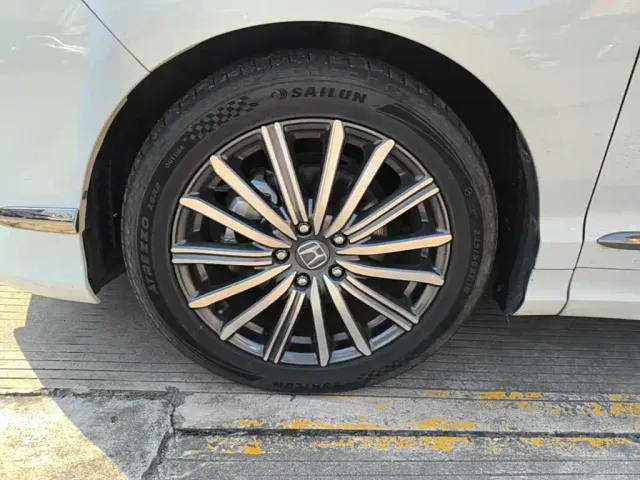 Honda Elysion — Фото автомобиля 22