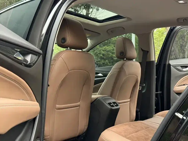 Buick Regal — Фото автомобиля 9