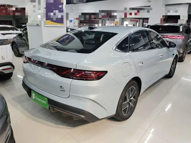 BYD Qin L — Фото автомобиля 6