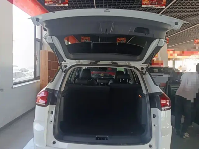Geely Boyue — Фото автомобиля 18