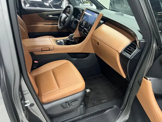 Toyota Alphard — Фото автомобиля 19